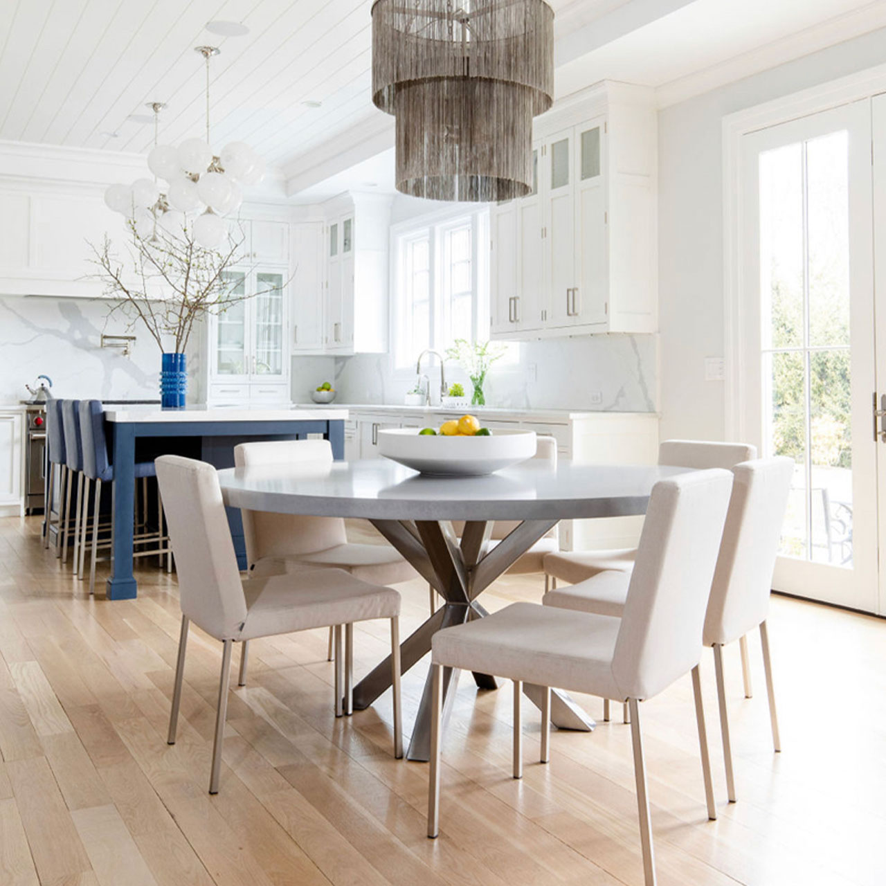 Aura Concrete Dining Table – Trueform Concrete